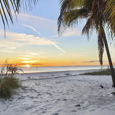 Beach Retreat By Sun Palace Vacations